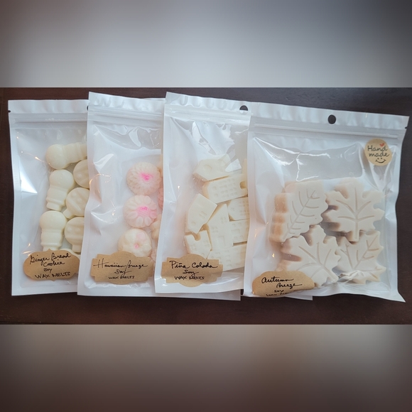 Handmade Candy Cane Scented Soy Wax Melts - Picture 5 of 5